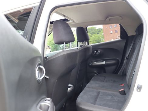 Used 2011 Nissan Juke SV AWD/4WD image 15
