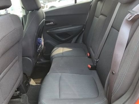Used 2016 Chevrolet Trax LT FWD image 11