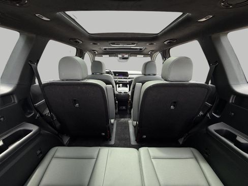 Used 2024 Kia Telluride SX Prestige X-Pro AWD/4WD image 30