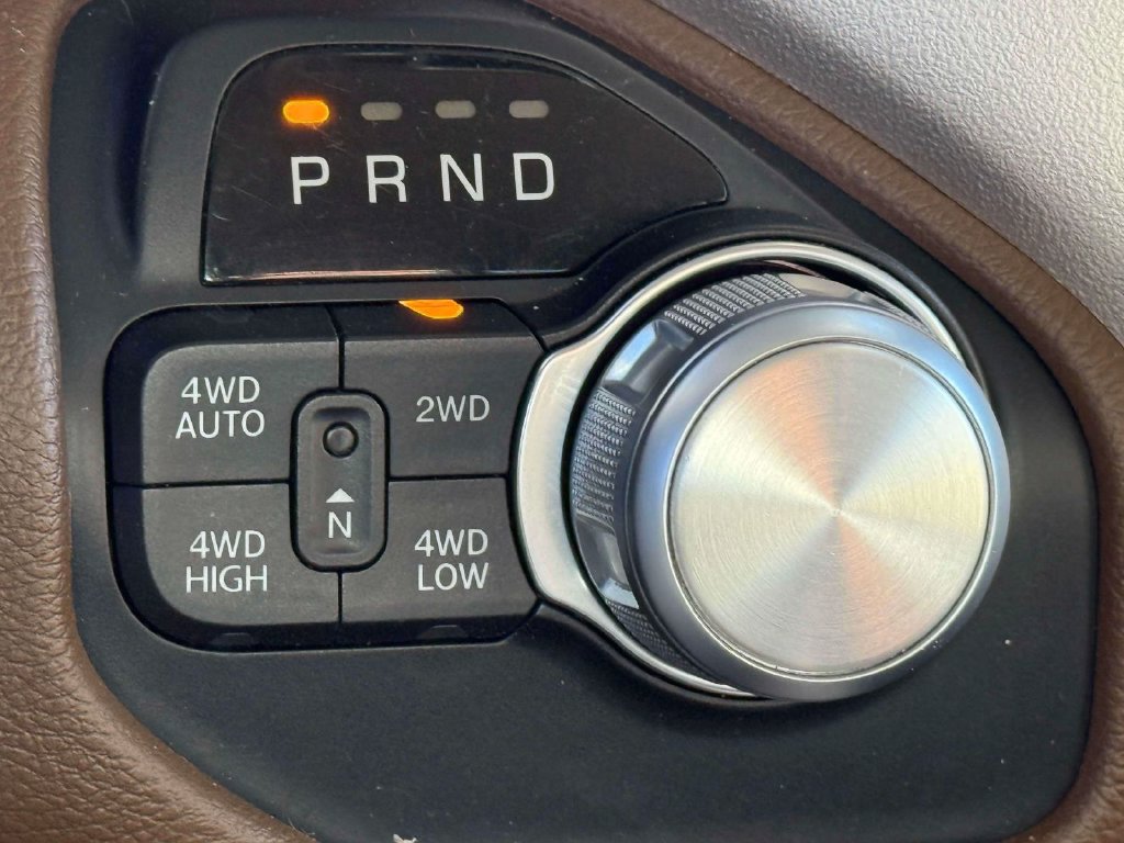 Used 2019 RAM 1500 Laramie AWD/4WD image 23