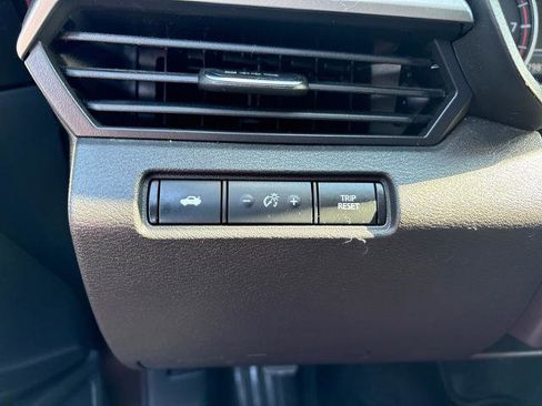 Used 2024 Nissan Altima 2.5 SV image 16