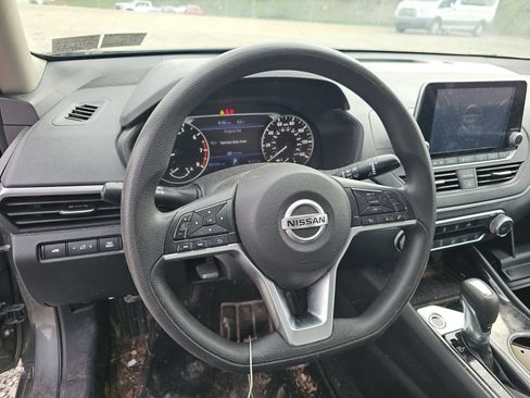Used 2021 Nissan Altima 2.5 SV FWD image 8
