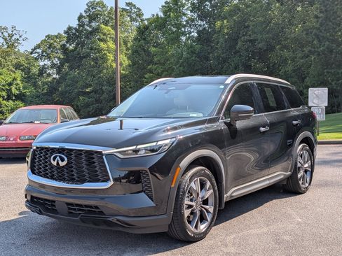 Used 2023 INFINITI QX60 Luxe w/ Performance Audio Package AWD/4WD image 5