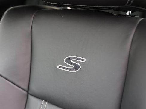 Used 2022 Chrysler 300 S image 19