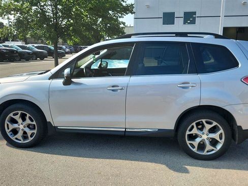 Used 2016 Subaru Forester 2.5i Touring w/ Popular Package #2 AWD/4WD image 6