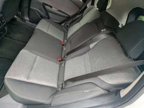 Used 2021 Nissan Rogue SV AWD/4WD image 18