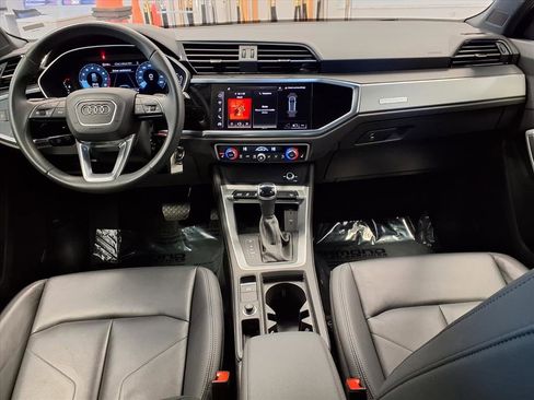 Used 2025 Audi Q3 2.0T Premium image 16