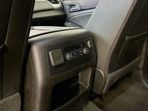 Used 2018 Chevrolet Tahoe Premier image 28