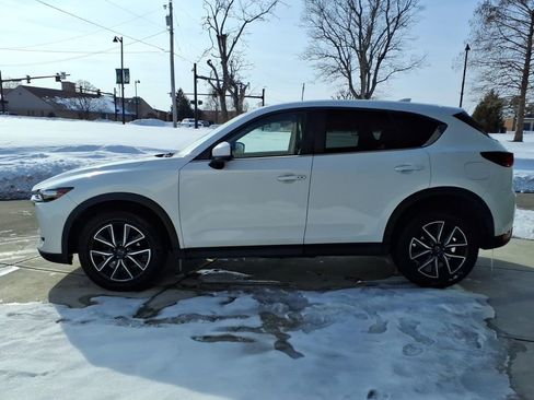 Used 2018 MAZDA CX-5 Touring image 4