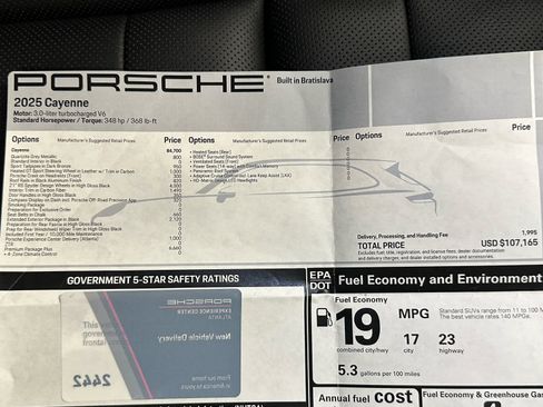 Used 2025 Porsche Cayenne image 43