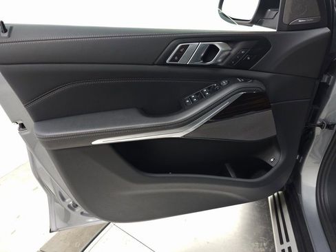 Used 2024 BMW X5 xDrive50e image 14