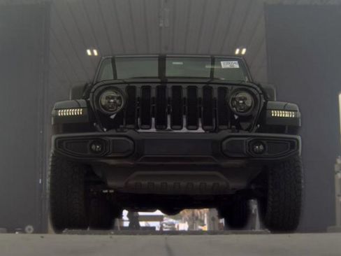 Used 2022 Jeep Wrangler Unlimited Sahara AWD/4WD image 3