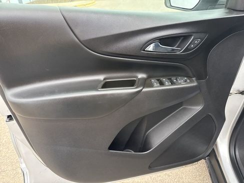 Used 2020 Chevrolet Equinox LT image 10