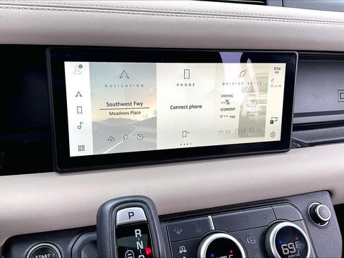 Used 2023 Land Rover Defender 110 X-Dynamic SE image 30