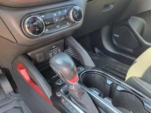 Used 2023 Chevrolet TrailBlazer RS w/ Sun and Liftgate Package FWD image 21