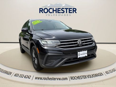 Used 2024 Volkswagen Tiguan SE AWD/4WD image 9