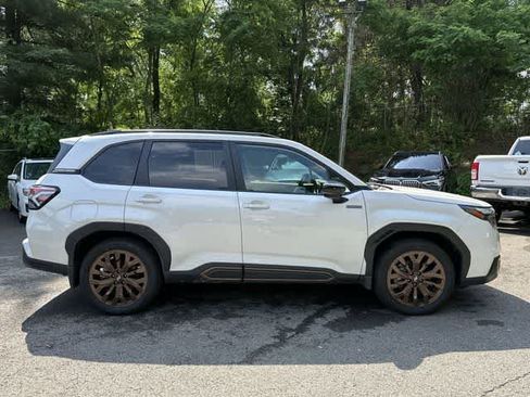 Certified 2025 Subaru Forester Sport AWD/4WD image 3