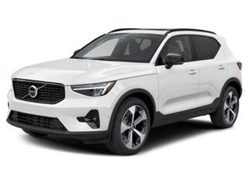 Certified 2026 Volvo XC40 B5 Plus AWD/4WD image 1