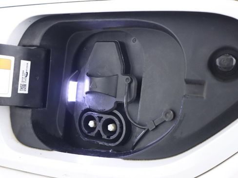 Used 2022 Kia Niro EX Premium w/ Cold Weather Package FWD image 40