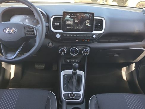 New 2025 Hyundai Venue Limited image 14
