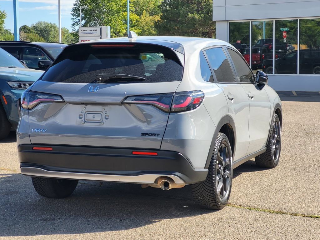 Used 2024 Honda HR-V Sport image 2