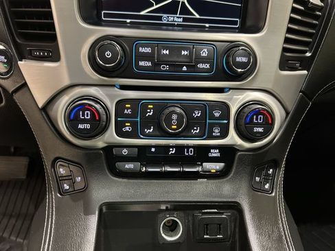 Used 2017 GMC Yukon SLT w/ Open Road Package AWD/4WD image 17