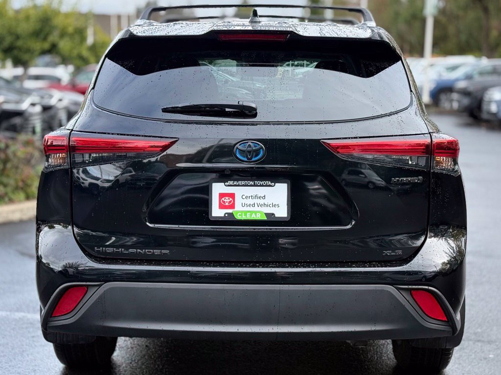 Used 2023 Toyota Highlander XLE AWD/4WD image 4