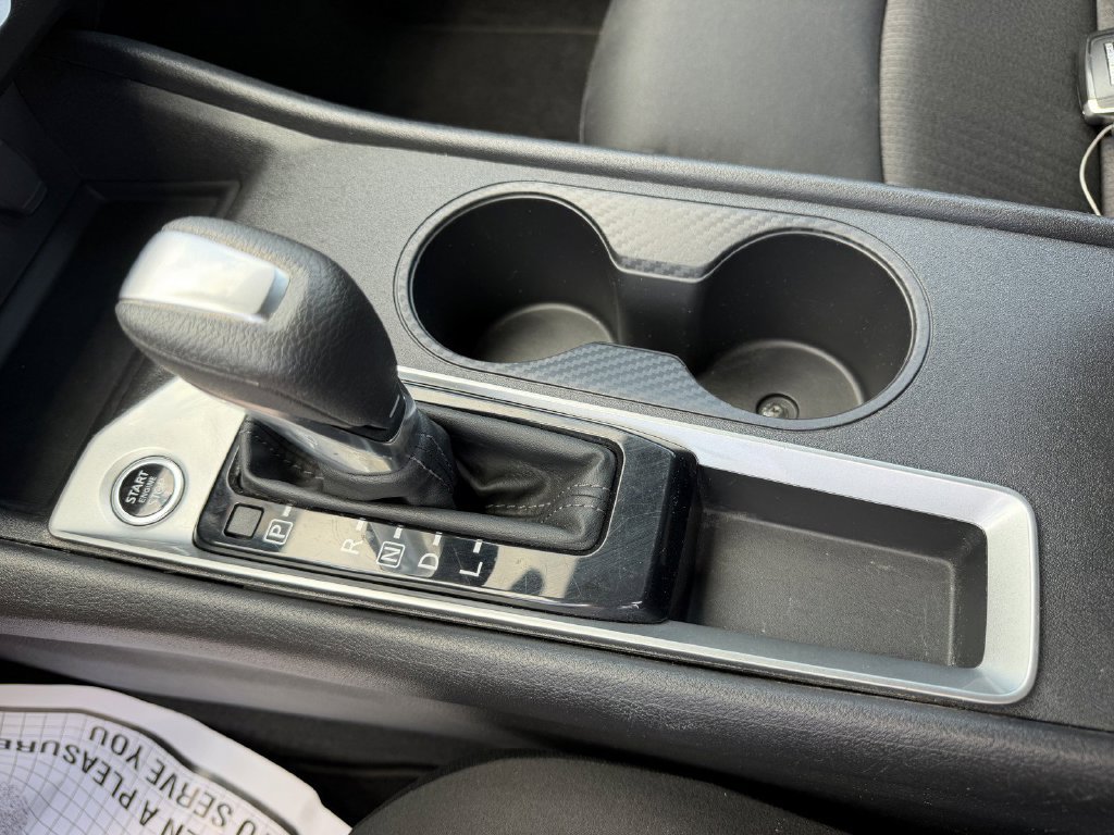 Used 2025 Nissan Altima 2.5 SV FWD image 15
