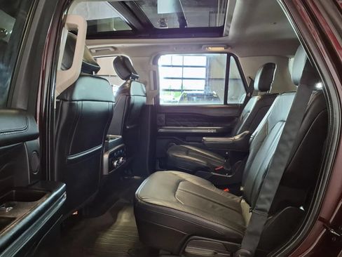 Used 2020 Ford Expedition Platinum AWD/4WD image 16