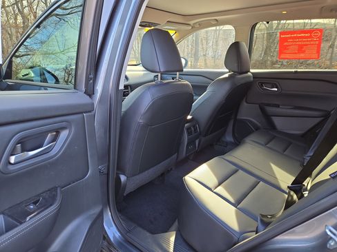 Certified 2025 Nissan Rogue SV w/ SV Premium Package image 26