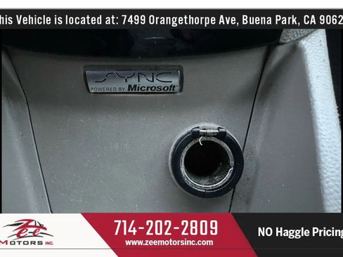 Used 2014 Ford Fiesta Titanium image 31