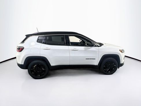 Used 2023 Jeep Compass Limited AWD/4WD image 4