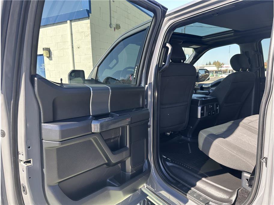 Used 2018 Ford F150 XLT w/ Equipment Group 302A Luxury AWD/4WD image 28