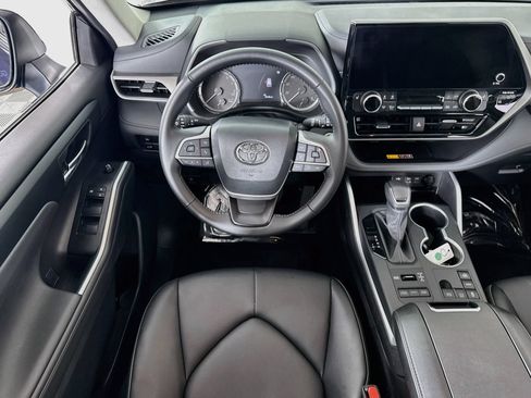 Used 2026 Toyota Highlander XLE AWD/4WD image 19