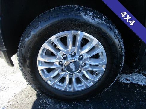 Used 2020 Chevrolet Silverado 2500 High Country image 2