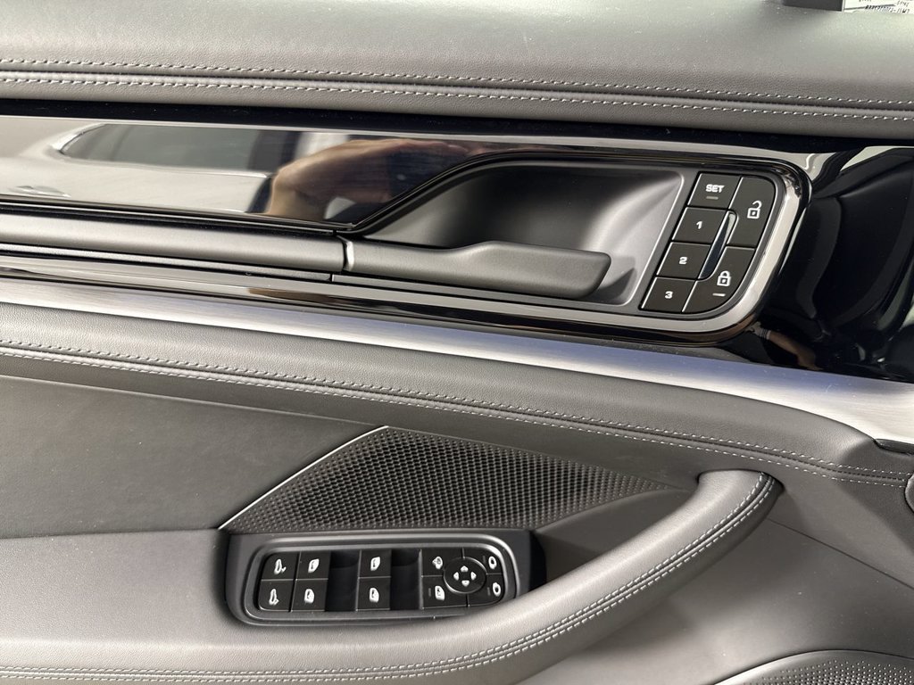 New 2026 Porsche Panamera RWD image 34