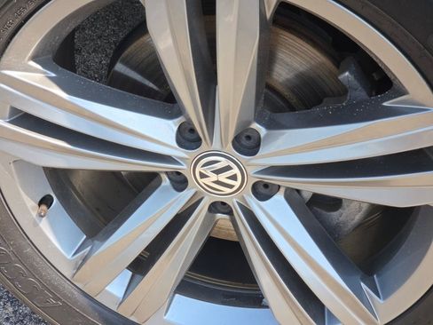 Used 2019 Volkswagen Atlas SEL R-Line AWD/4WD image 20