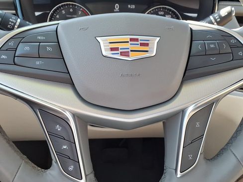 Used 2025 Cadillac XT5 Premium Luxury AWD/4WD image 8