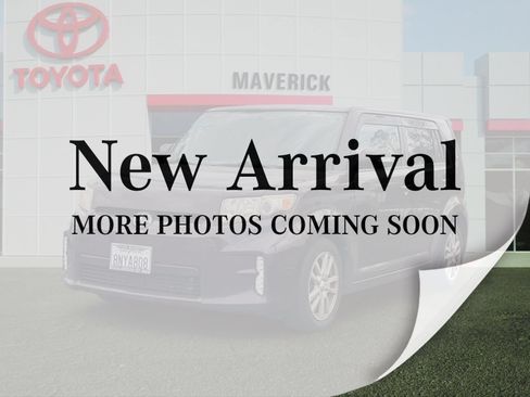 Used 2014 Scion xB FWD image 1