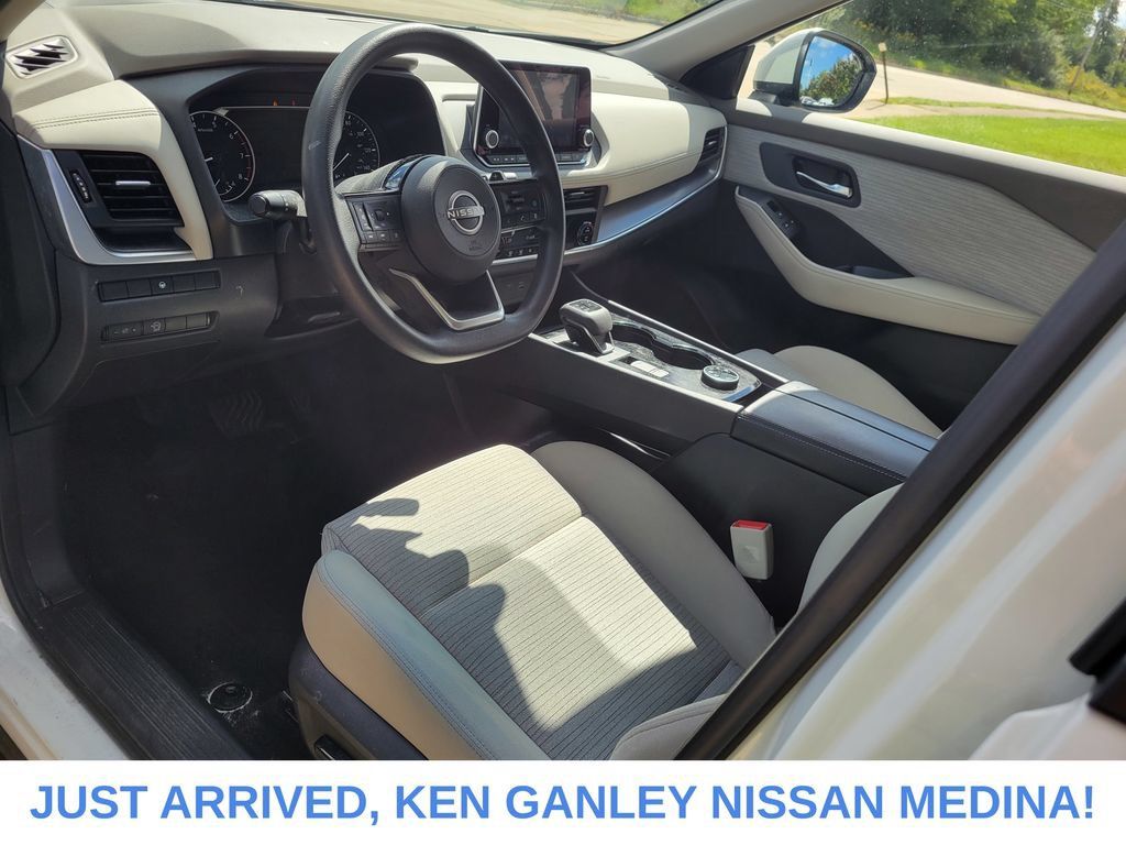 Certified 2023 Nissan Rogue SV AWD/4WD image 9