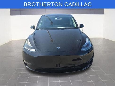 Used 2024 Tesla Model Y Long Range AWD/4WD image 2