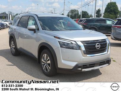 New 2025 Nissan Pathfinder SL w/ Cargo Package