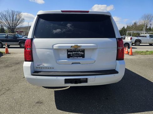 Used 2019 Chevrolet Suburban LT image 4