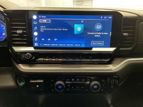 Used 2022 Chevrolet Silverado 1500 LTZ image 14