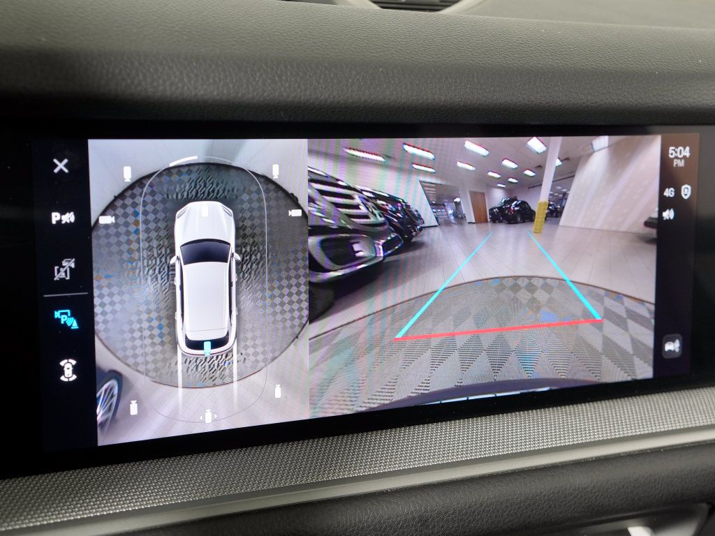 Certified 2024 Porsche Cayenne AWD/4WD image 34