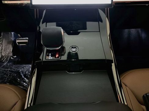New 2026 Land Rover Range Rover Sport Dynamic SE AWD/4WD image 18