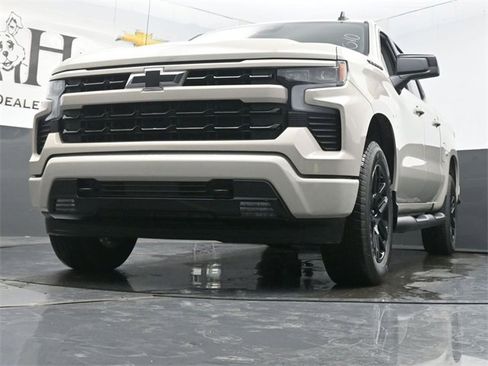 New 2026 Chevrolet Silverado 1500 RST w/ Dark Appearance Package image 4