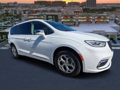 Certified 2022 Chrysler Pacifica Limited