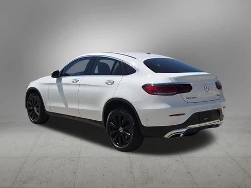 Used 2020 Mercedes-Benz GLC 300 4MATIC Coupe image 4