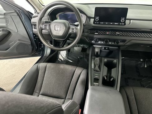 Used 2024 Honda Accord EX image 17